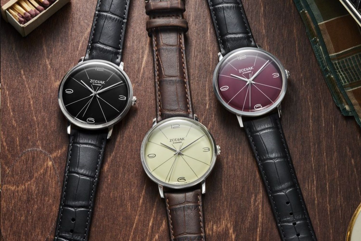 Zegarek Błonie Zodiak Mechaniczny Śliwka (2).jpg